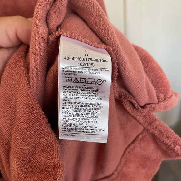 GAP Towel Terry Shirt - Picture 8 of 8